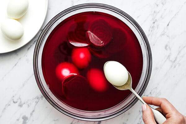 Staining deviled eggs with pickled beets